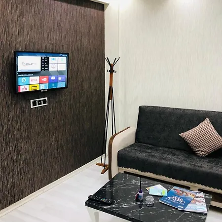 Uyu Hotel *